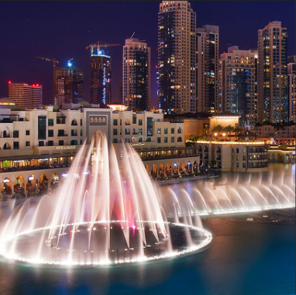 Experience the mesmerizing water show that takes place every half-hour in front of the Dubai Mall. Best Places to Visit in Dubai for Free,The fountains are synchronized with music and lights, creating a spectacular display