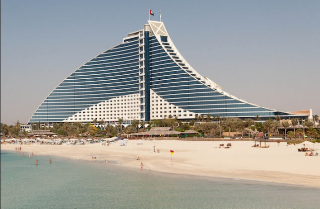 Best Places to Visit in Dubai for Free,Enjoy a leisurely walk or bike ride along the Jumeirah Beach Corniche. This waterfront promenade offers stunning views of the Arabian Gulf and is a popular spot for locals and tourists alike.